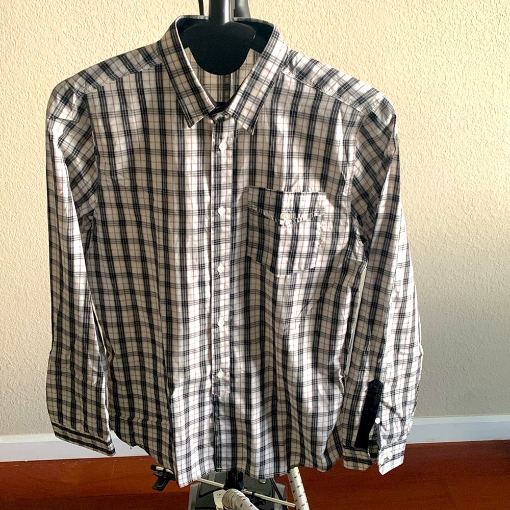 Comune Black, White, and Gray with Red Stripes Checked Shirt. Design Details.